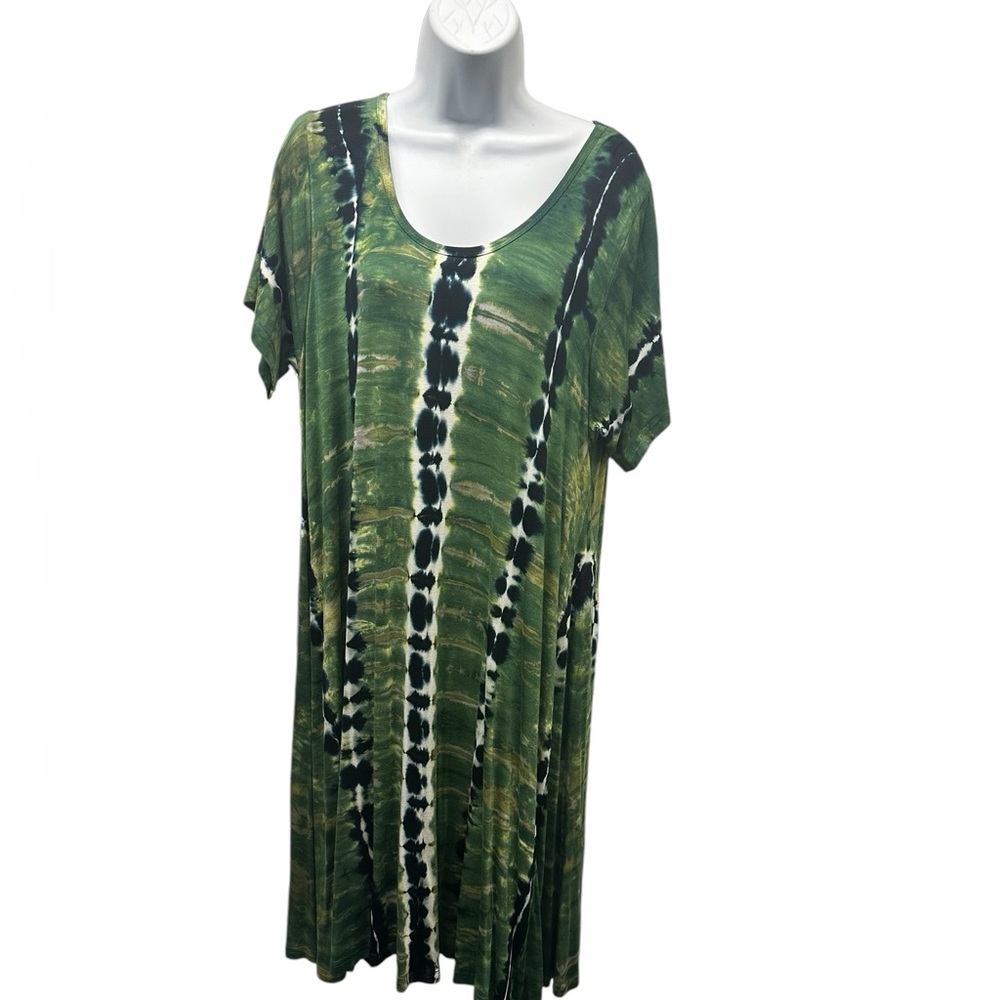 NWT. India Boutique Plus Size Dress. 13038. BL/RD 3.